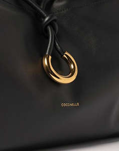 COCCINELLE ЧАНТА ( Размери: 42 x 28 x 8см.)