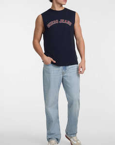 GUESS JEANS GJ MUSCLE COLLEGIATE - ORGANIC COTTON 160GSM МЪЖКА ТЕНИСКА