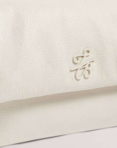 TED BAKER MARRISA Padded Leather Crossbody Bag (Размери: 22 x 16 x 7см.)