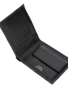 GUESS MADRID BLLFLD W COIN POCKET МЪЖКИ АКСЕСОАРИ (Размери:12 x 9.8 x 1.5см.)