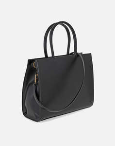 NOLAH HANDBAGS (Размери: 25 x 32.5 x12.5 см.)