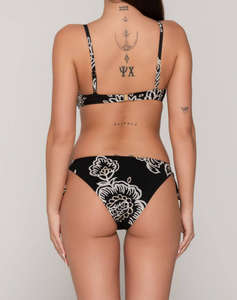 LUNA Orient balconette with molded cup