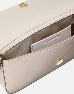 CALVIN KLEIN MINIMAL MONOGRAM SHOULDER POUCH (Размери: 25 x 13 x 4см.)