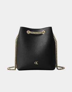CALVIN KLEIN JEANS MNML MNGRM CHN BCKT (Размери: 23 x 19 x 10см.)
