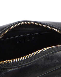 BOSS Sandy Crossbody 10263208 01 (Размери: 20 x 13 x 7.5см.)