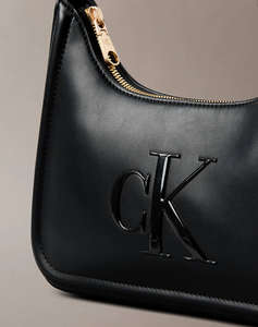 CALVIN KLEIN RAISED CK SMALL SHOULDER BAG (Размери: 25 x 18.5 x 6см.)