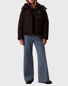 CALVIN KLEIN MATTE MONOLOGO MW SHORT PUFFER
