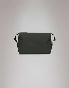 RAINS Hilo Wash Bag W3 (Размери: 18 x 12 x 26см.)
