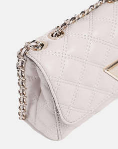 GUESS GIULLY II MINI 2 COMP CVRT FLP ДАМСКА ЧАНТА (Размери: 18 x 12 x 6см.)