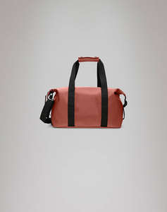 RAINS Hilo Weekend Bag Small W3 (Размери: 29 x 18 x 50см.)
