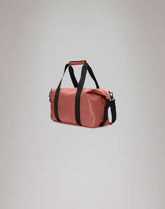 RAINS Hilo Weekend Bag Small W3 (Размери: 29 x 18 x 50см.)
