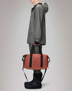 RAINS Hilo Weekend Bag Small W3 (Размери: 29 x 18 x 50см.)