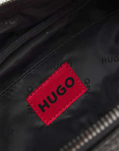 HUGO Quantic_Washbag 10266594 01 (Размери: 24 x 15.5 x 11см.)