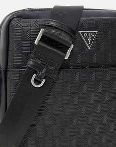 GUESS TORINO TOP ZIP CROSSBODY МЪЖКА ЧАНТА (Размери: 22 x 23.5 x 5см.)