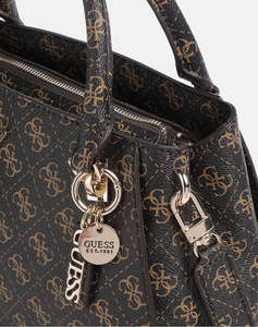 GUESS NOELLE II LUXURY SATCHEL ДАМСКА ЧАНТА (Размери: 30 x 22 x 10см.)