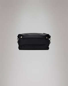 RAINS Otaru Wash Bag W3 (Размери: 20 x 14 x 33см.)