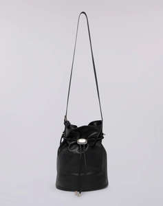 TRUSSARDI BAG -AMULETO SECCHIELLO ORIZZONTALE MEDIUM IN NAPPA (Размери: 32 x 23 x 17см.)