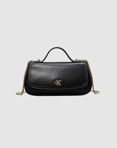 CALVIN KLEIN TOP HANDLE WITH CHAIN BAG (Размери: 26 x 14 x 6см.)