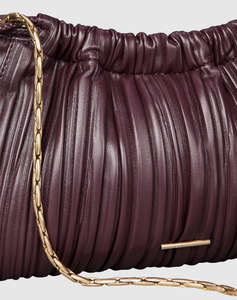 CALVIN KLEIN DRAWSTRING PLISSE CROSSBODY (Размери: 27 x 18 x 8см.)
