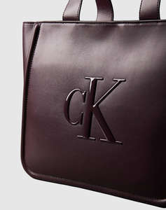 CALVIN KLEIN RAISED CK MEDIUM TOTE (Размери: 33 x 27.5 x 15см.)