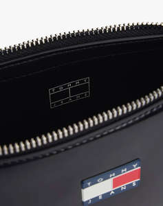 TOMMY JEANS TJW MUST SHOULDER BAG (Размери: 25.5 x 4.5 x 13см.)