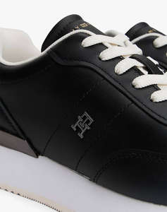 TOMMY HILFIGER CHIC FASHION RUNNER