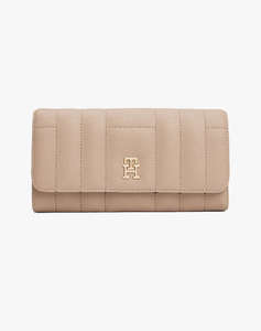 TOMMY HILFIGER TH FEMININE LRG FLAP (Размери: 10 x 19 x 4см.)