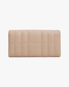 TOMMY HILFIGER TH FEMININE LRG FLAP (Размери: 10 x 19 x 4см.)