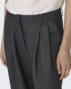 ONLY ONLHATTIE HW PLEAT STR PANT TLR NOOS