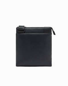 ARMANI EXCHANGE MESSENGER BAG (Размери: 21 x 23 x 3см.)
