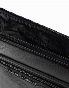 ARMANI EXCHANGE MESSENGER BAG (Размери: 21 x 23 x 3см.)
