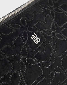 HUGO Chris 2.0 SV_Hobo 10266521 01 (Размери: 25 x 12 x 7см.)
