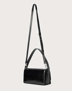 KARL LAGERFELD JEANS KLJ METAL LOGO CB SHINY (Размери: 26 x 13 x 7см.)