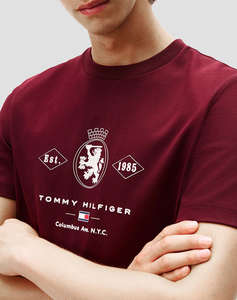TOMMY HILFIGER DIAMOND CREST GRAPHIC TEE