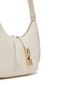 FURLA ЧАНТА (Размери: 24 x 14 x 8см.)