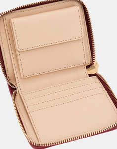 GUESS VALLA SLG SMALL ZIP AROUND ДАМСКИ ПОРТФЕЙЛ