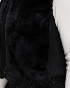 BETTY BARCLAY GILLET