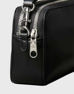 CALVIN KLEIN WEBBING DOUBLE STRAP CAMERA BAG