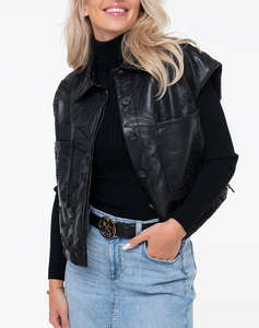 GUESS CHANTAL PU EMBRO VEST ДАМСКО ЯКЕ