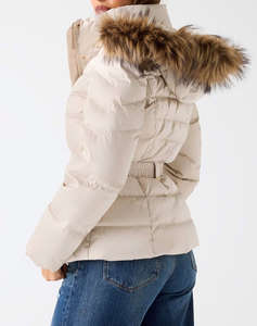 GUESS MARINA SHORT REAL DOWN ДАМСКО ЯКЕ