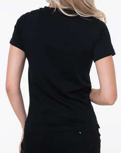 GUESS SS CN KRYSTAL TRIANGLE TEE ДАМСКА БЛУЗА