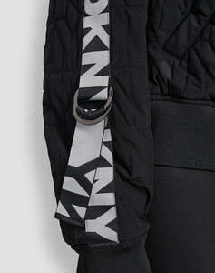 DKNY ЯКЕ