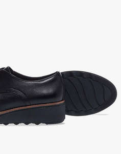 CLARKS Sharon Rae