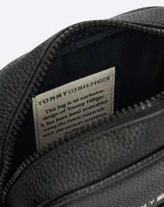 TOMMY HILFIGER JEANS ESSENTIAL PU MINI REPORTER (Размери: 17 x 6 x 21см.)