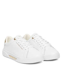 TOMMY HILFIGER ESSENTIAL CHIC COURT SNEAKER