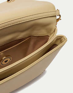 LOVE MOSCHINO ЧАНТА