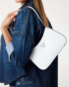 GUESS ARNELA TOP ZIP SHOULDER BAG ДАМСКА ЧАНТА