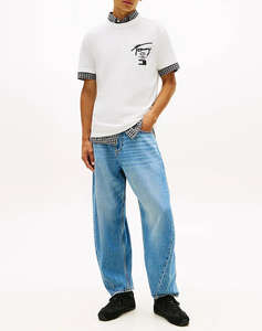 TOMMY JEANS TJM REG CITY SIGN SS TEE EXT
