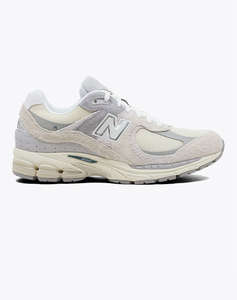 NEW BALANCE SHOES