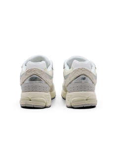 NEW BALANCE SHOES
